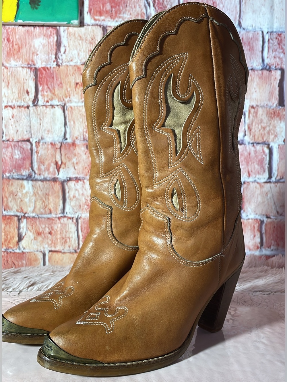 Zodiac USA Classic Women's Tan Leather Western Heeled Boots
